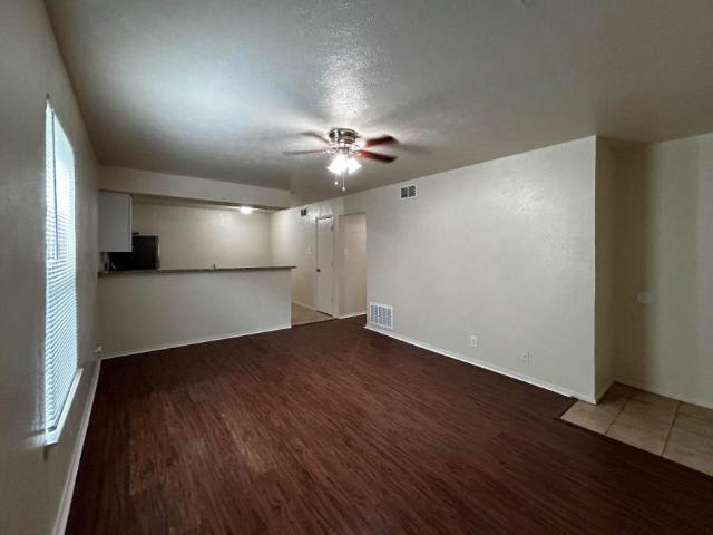 2 bedroom, Denton TX 76201 LS92859091