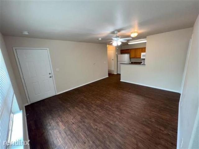2 bedroom, Denton TX 76201 LS95870238