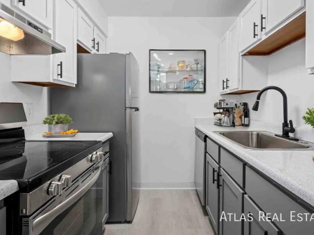 2 bedroom, Denver CO 80246 104820978