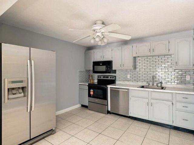 2 bedroom, Derry NH 03038 105331379