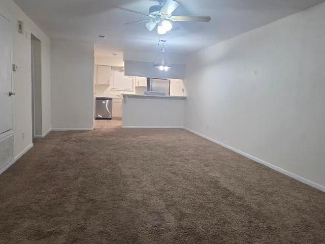 2 bedroom, Dickinson TX 77539 105989628