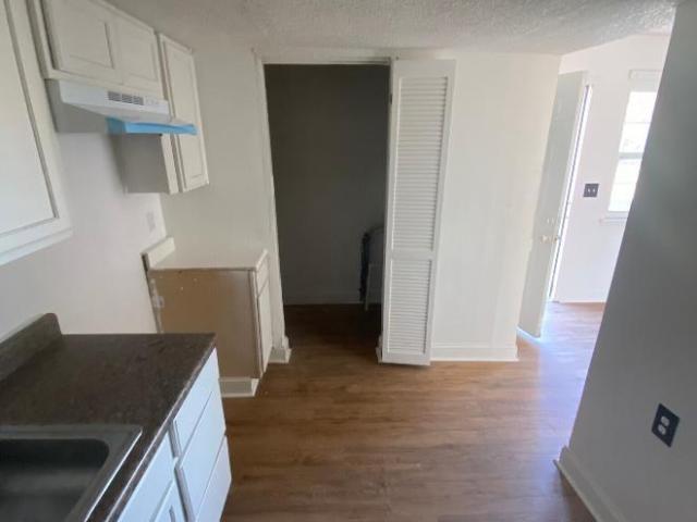 2 bedroom, Dillon SC 29536 98361176