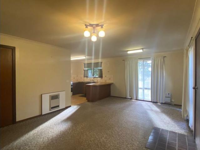 2 BEDROOM DUPLEX ON SOUTH HILL