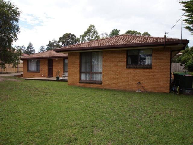 2 BEDROOM DUPLEX ON SOUTH HILL
