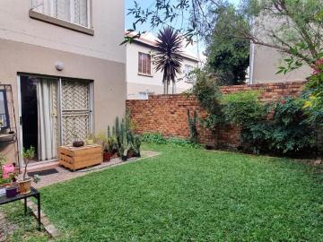 2 Bedroom duplex apartment to rent in North Riding, Randburg