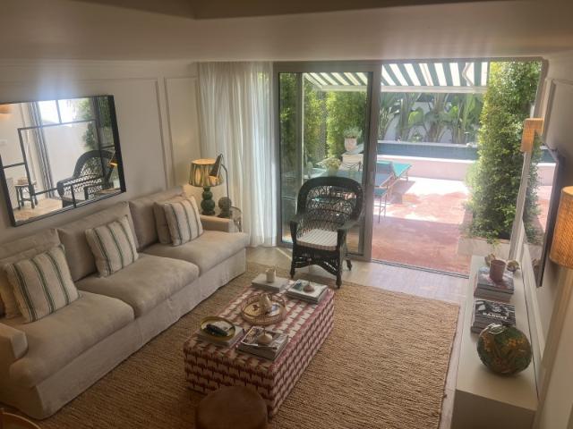 2 Bedroom Duplex Apartment with Private Garden and Swimming Pool Estoril