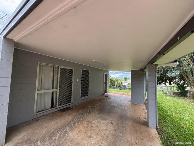 2 Bedroom Duplex Close to Town