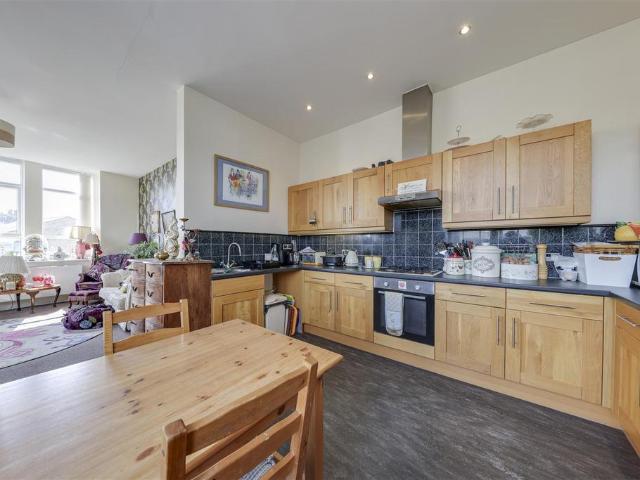 2 bedroom duplex for sale