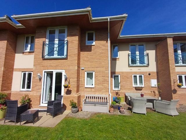 2 bedroom duplex for sale