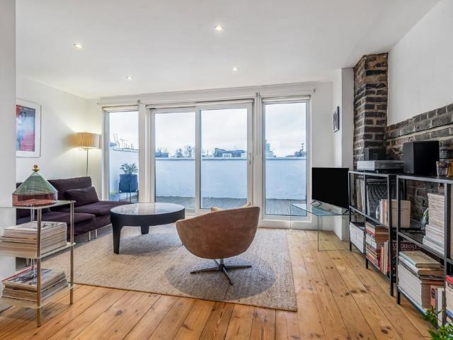 2 bedroom duplex for sale