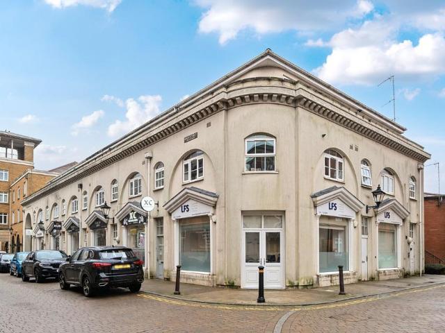 2 bedroom flat for sale