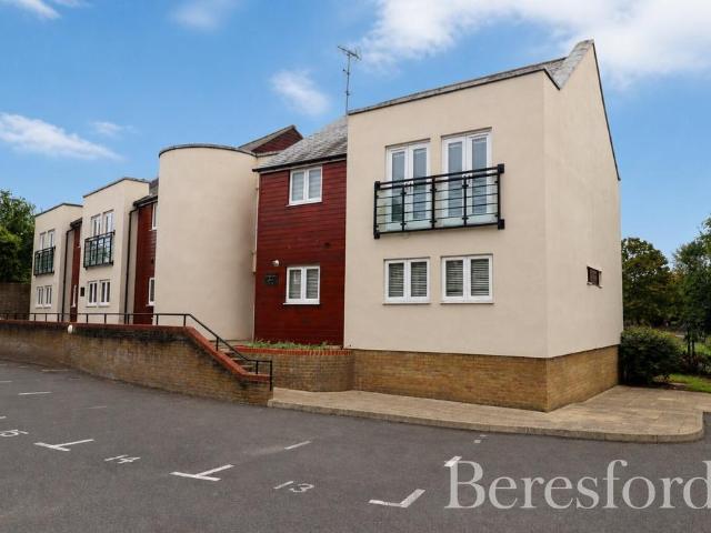 2 bedroom duplex for sale