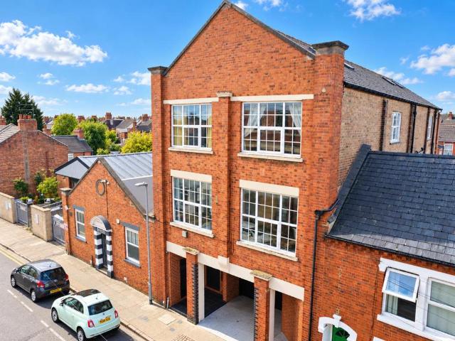 2 bedroom duplex for sale