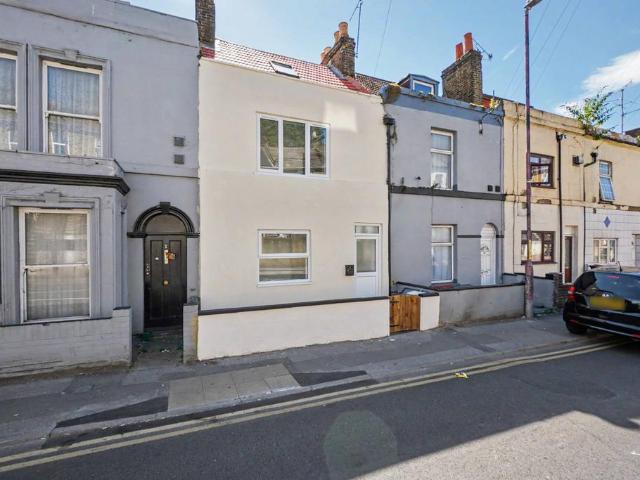 1 bedroom duplex for sale