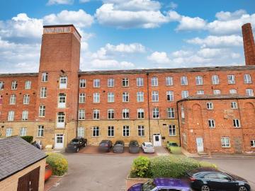 2 bedroom flat for sale