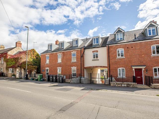2 bedroom duplex for sale