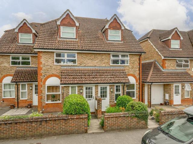 2 bedroom duplex for sale