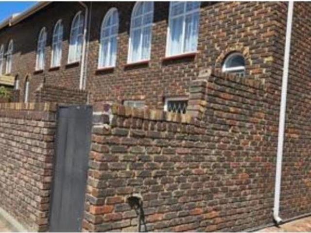 2 Bedroom Duplex in Norkem Park