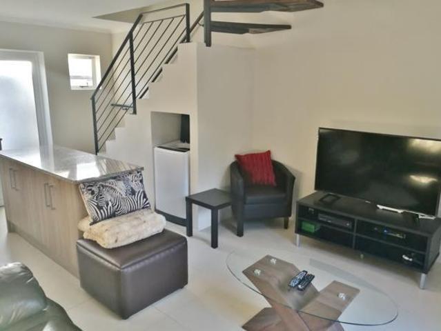 2 Bedroom Duplex in Overbaakens
