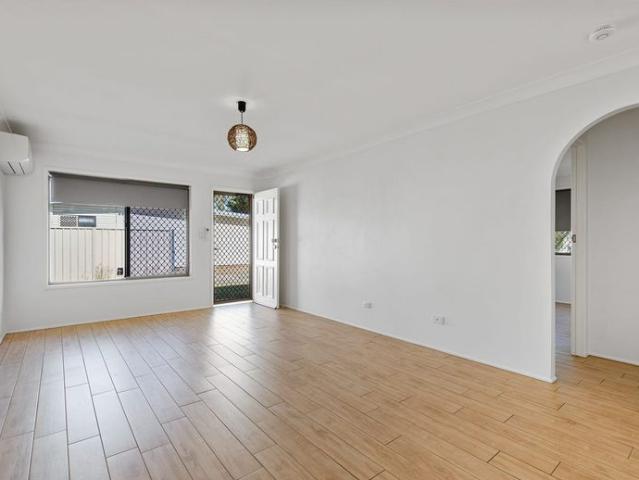 2 Bedroom Duplex in a Great Location!
