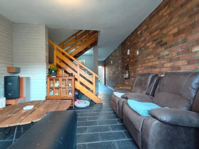 2 Bedroom Duplex in Pretorius Kloof