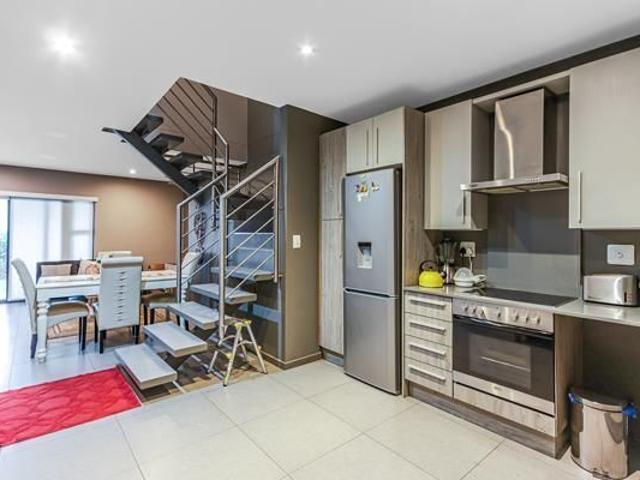 2 Bedroom Duplex in Edenburg