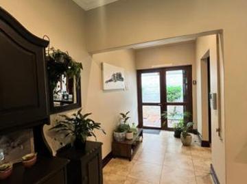 2 Bedroom Duplex in Waterkloof