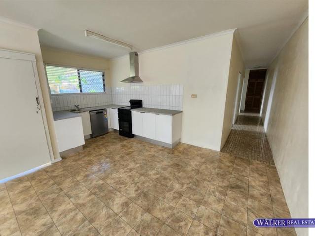 2 Bedroom Duplex In Westcourt