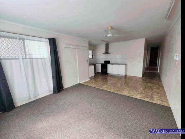 2 Bedroom Duplex In Westcourt