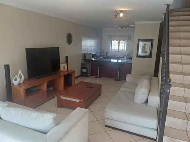 2 Bedroom Duplex in Zwartkop