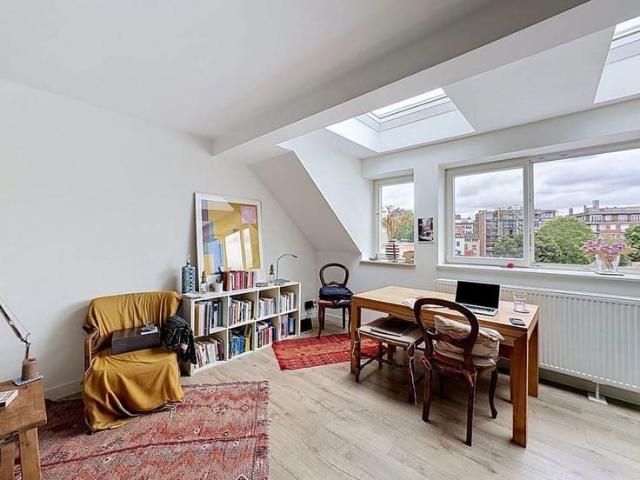 2 Bedroom Duplex Penthouse with Terrace – Saint Gilles