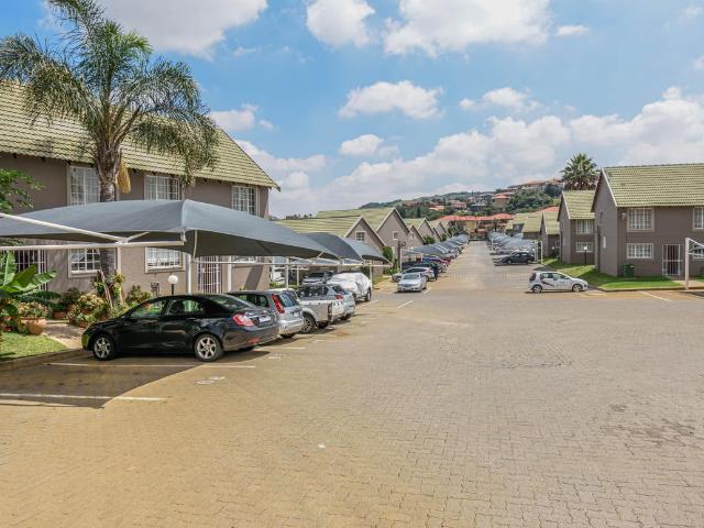 2 Bedroom Duplex To Let in Bassonia