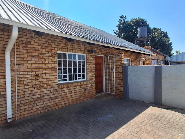 2 Bedroom Duplex To Let in Bo dorp