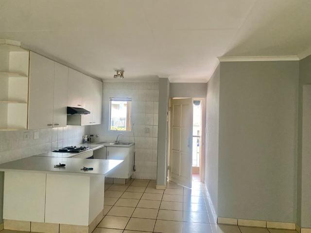 2 Bedroom Duplex To Let in Oakdene