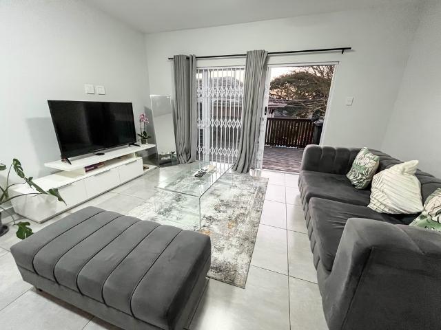 2 Bedroom Duplex To Let in Red Hill