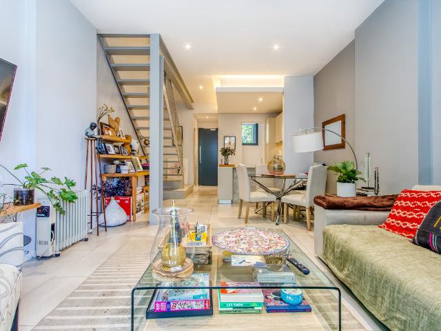 2 Bedroom Duplex To Let in Rosebank