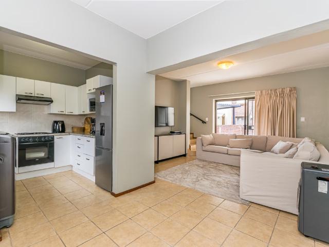 2 Bedroom Duplex To Let in Sugar Bush Estate
