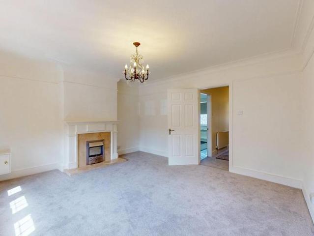 2 bedroom duplex to rent
