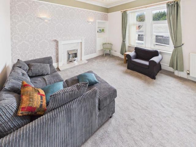 2 bedroom duplex to rent