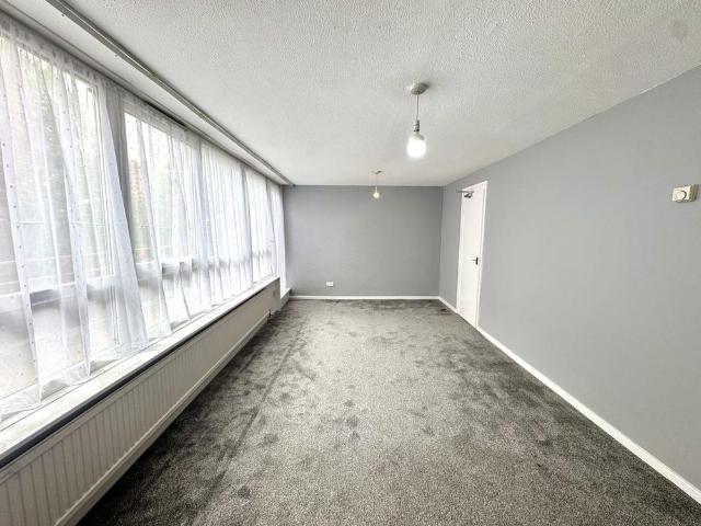 2 bedroom duplex to rent