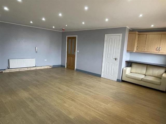 2 bedroom duplex to rent