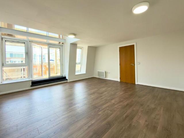 2 bedroom duplex to rent
