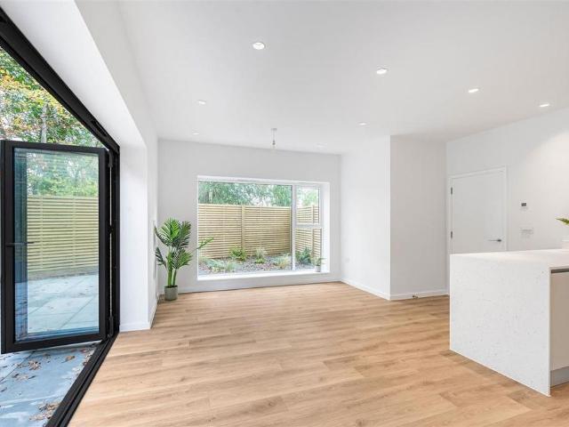2 bedroom duplex to rent