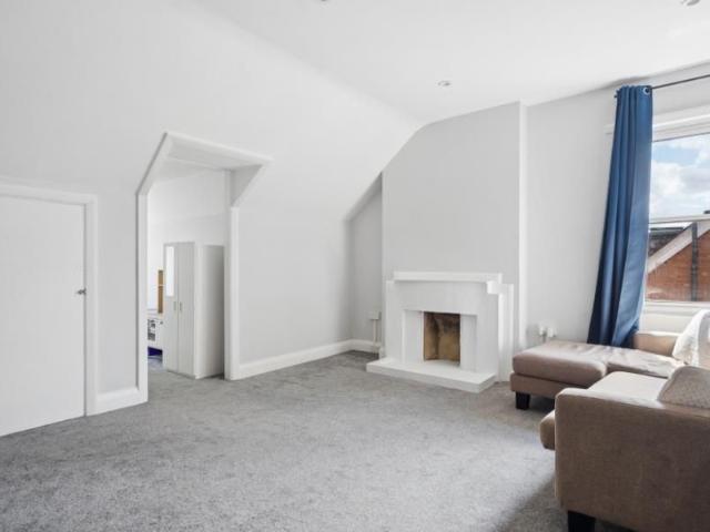 2 bedroom duplex to rent