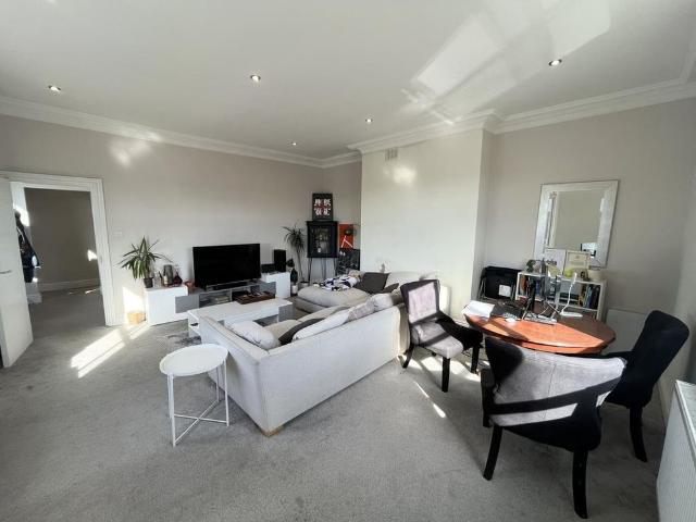 2 bedroom duplex to rent