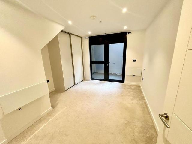 2 bedroom duplex to rent