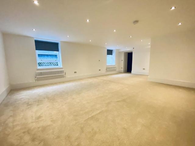 2 bedroom duplex to rent