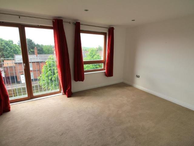2 bedroom duplex to rent