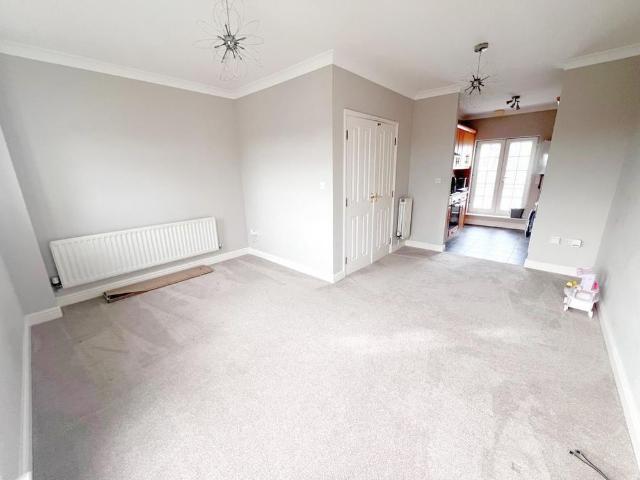 2 bedroom duplex to rent