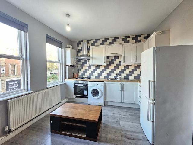 2 bedroom duplex to rent